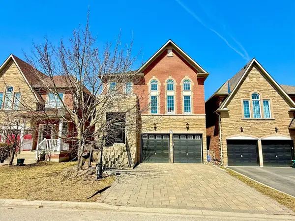 26 Carnoustie CRES, Richmond Hill, ON L4E 0A2