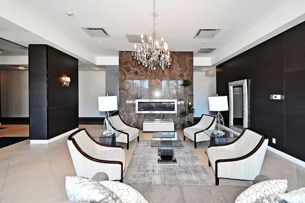 11611 Yonge ST #809, Richmond Hill, ON L4E 1G2