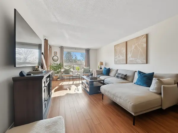 219 Main ST N #304, Uxbridge, ON L9P 1C4