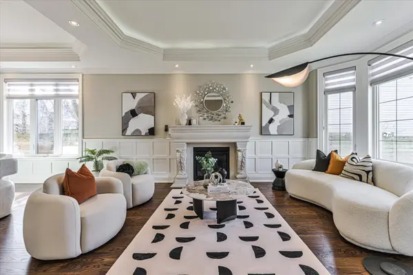 65 Sunset Beach RD, Richmond Hill, ON L4E 3G7