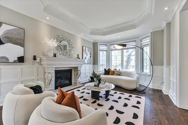 65 Sunset Beach RD, Richmond Hill, ON L4E 3G7