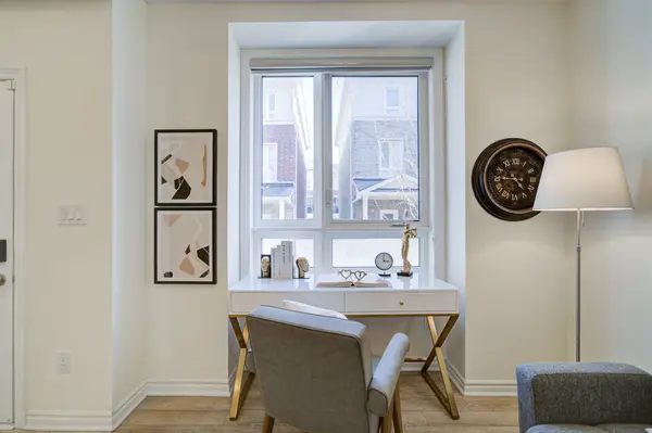 64 Chicago LN, Markham, ON L6E 2C1