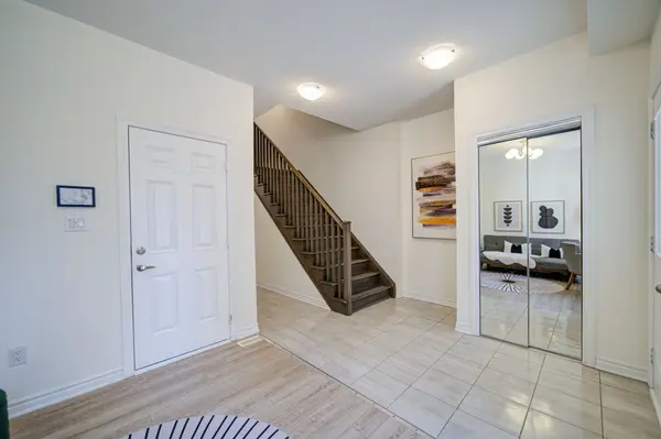 64 Chicago LN, Markham, ON L6E 2C1