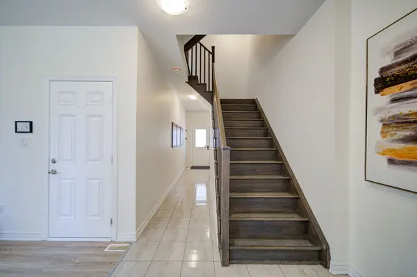 64 Chicago LN, Markham, ON L6E 2C1