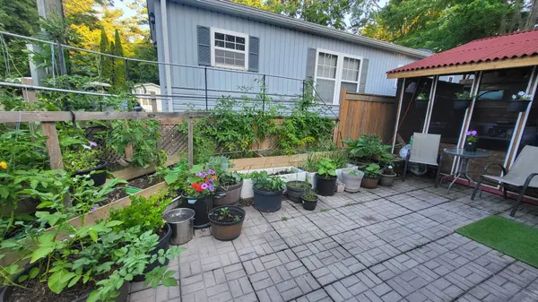 24 Chickadee CT, Georgina, ON L0E 1N0