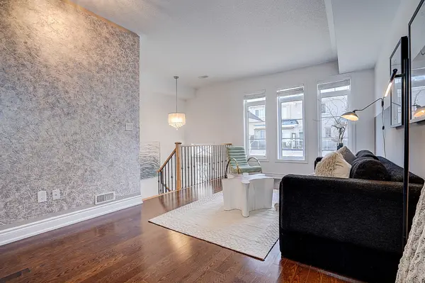 63 Mack Clement LN, Richmond Hill, ON L4S 2P7