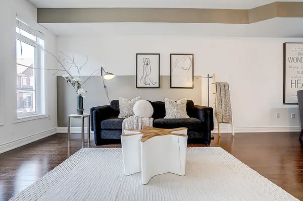 63 Mack Clement LN, Richmond Hill, ON L4S 2P7