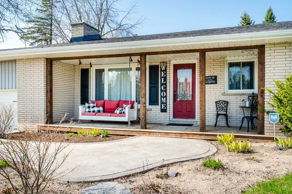 4116 Innisfil Beach RD, Innisfil, ON L9S 3K3