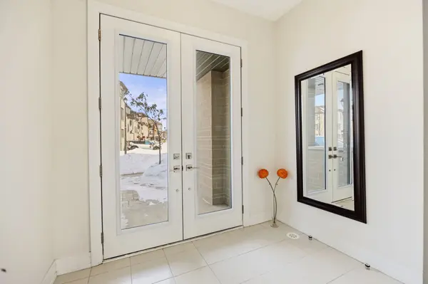 324 Laplante ST, Newmarket, ON L3X 0M8