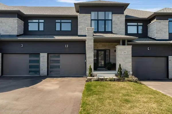 204 Rosanne CIR, Wasaga Beach, ON L9Z 0N3