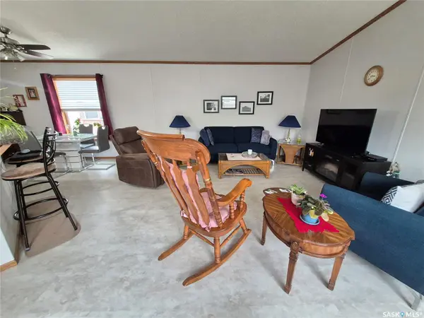 129 1st AVENUE SW, Weyburn, SK S4H 2H9