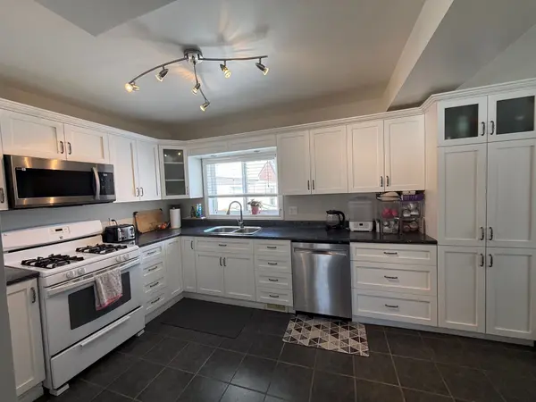 38 Comfort ST, Kirkland Lake, ON P2N 3B2