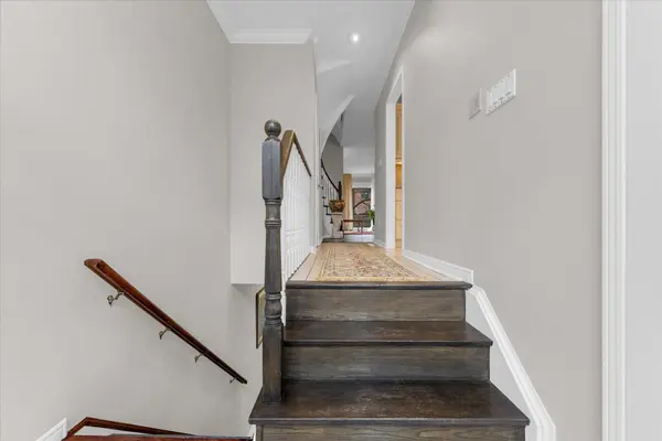 47 Windhaven PL, Oakville, ON L6L 6L1