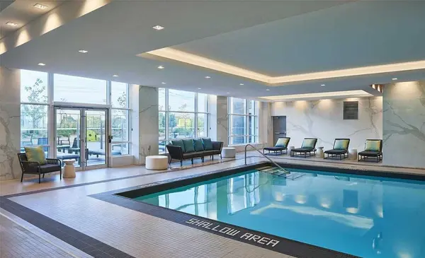 9 Mabelle AVE #826, Toronto W08, ON M9A 0E1