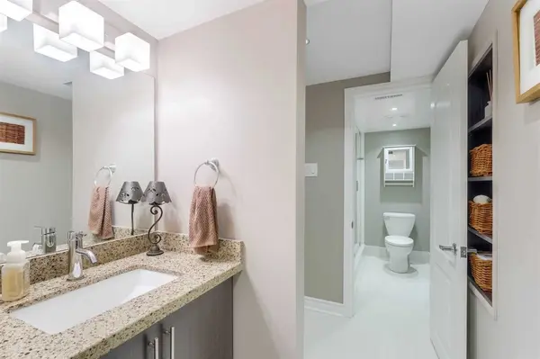 1565 Portsmouth Basement PL, Mississauga, ON L5M 7W1