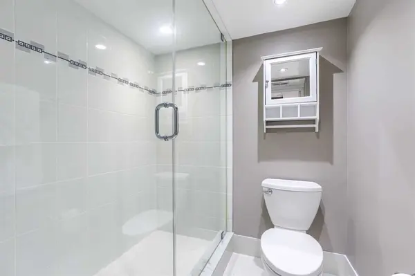 1565 Portsmouth Basement PL, Mississauga, ON L5M 7W1