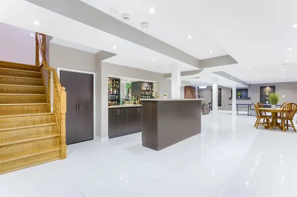 1565 Portsmouth Basement PL, Mississauga, ON L5M 7W1