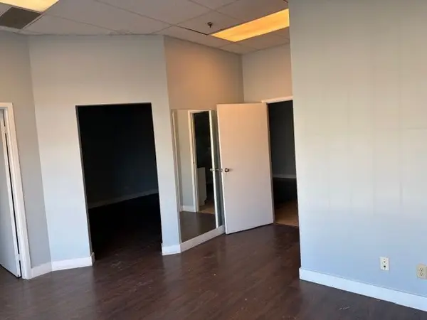 2500 Williams Pkwy #39, Brampton, ON L6S 5M9