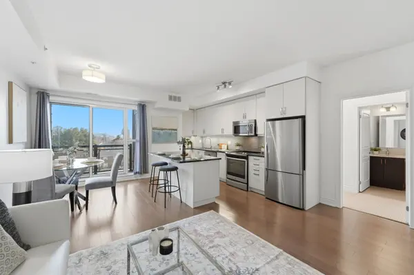 3170 Erin Mills Pkwy #429, Mississauga, ON L5L 0B6