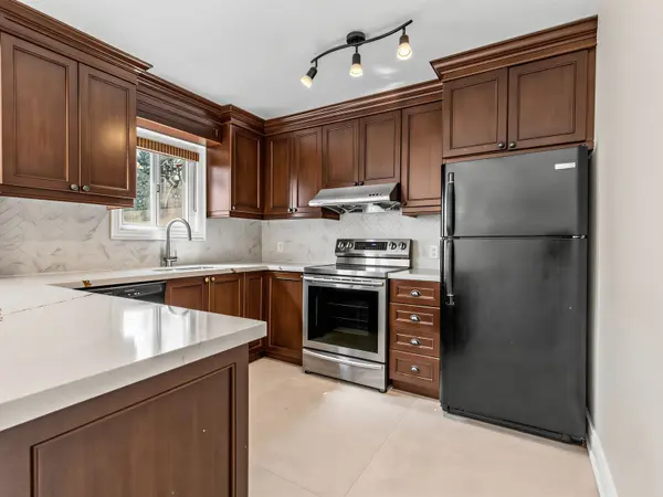 50 Wilmar RD, Toronto W08, ON M9B 3S1