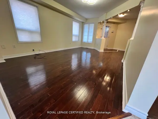 426 Orange Walk CRES, Mississauga, ON L5R 0A8