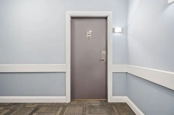 810 Scollard CT #1003, Mississauga, ON L5V 0A4