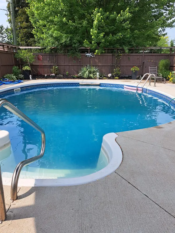 345 Glenrose DR, London South, ON N6K 2A9