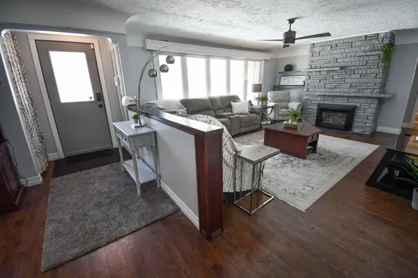 345 Glenrose DR, London South, ON N6K 2A9