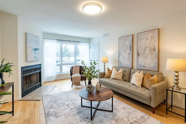 15 Hofstetter AVE #208, Kitchener, ON N2A 3Z7