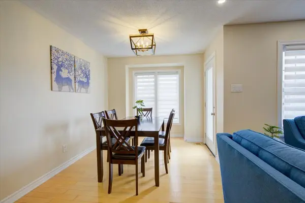 461 MEADOWHAWK CRES, Barrhaven, ON K2J 5W8