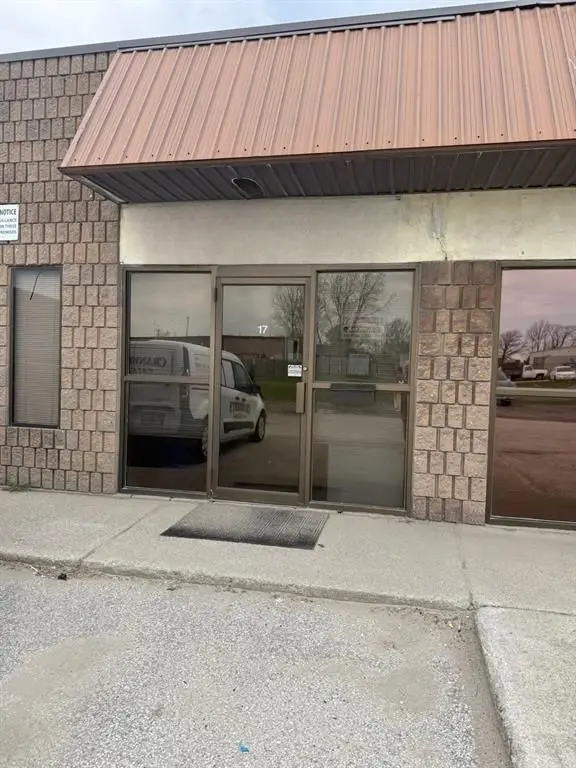 1173 Michener RD #17, Sarnia, ON N7S 4W3