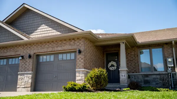 84 Spruce GDNS, Belleville, ON K8N 0B7
