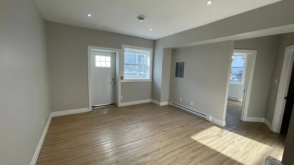 69 East Main ST #102, Welland, ON L3B 3W4