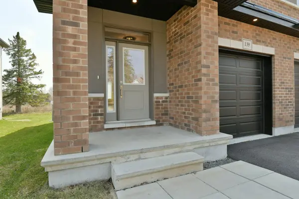 139 Salisbury ST, Carp - Huntley Ward, ON K0A 1L0