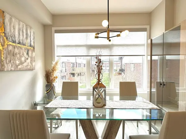 38 Markle CRES #52, Hamilton, ON L9G 0H4