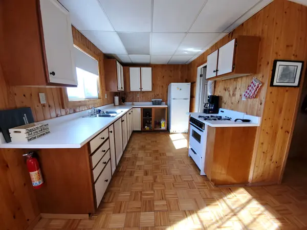 3753 Poplar RD, Burpee & Mills, ON P0P 2B0