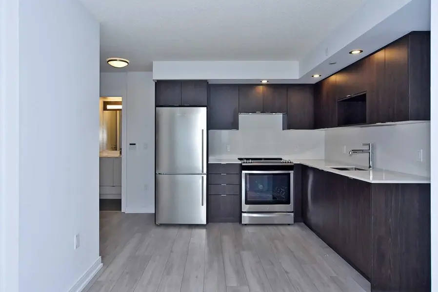 225 Village Green SQ #1308, Toronto E07, ON M1S 0L3