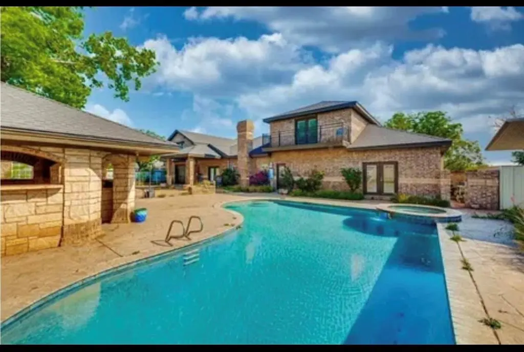 5122 S COUNTY ROAD 1183, Midland, TX 79706