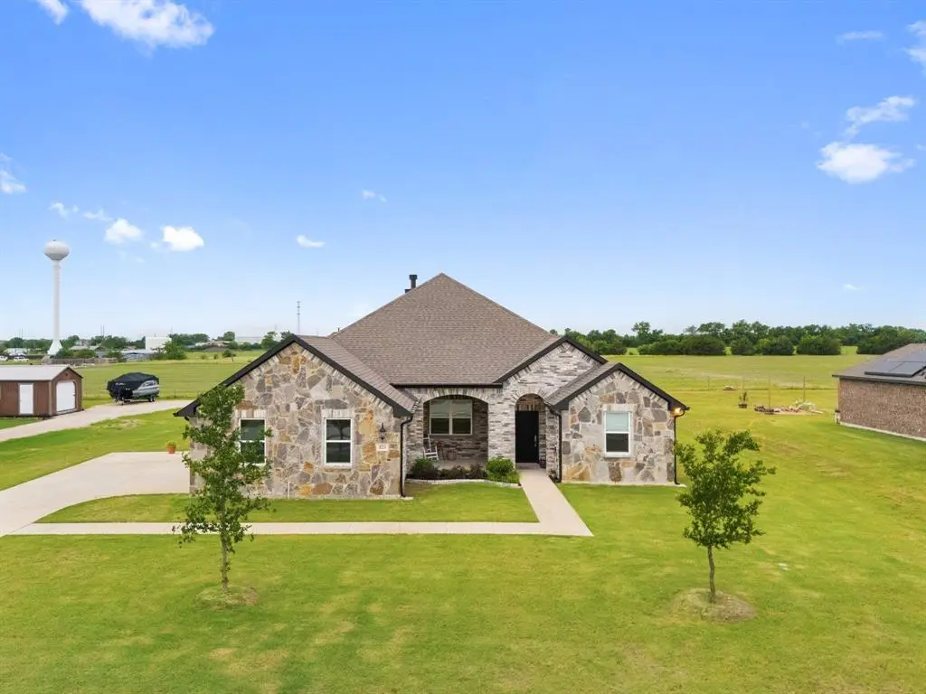 123 Cedar Elm Lane, Nevada, TX 75173