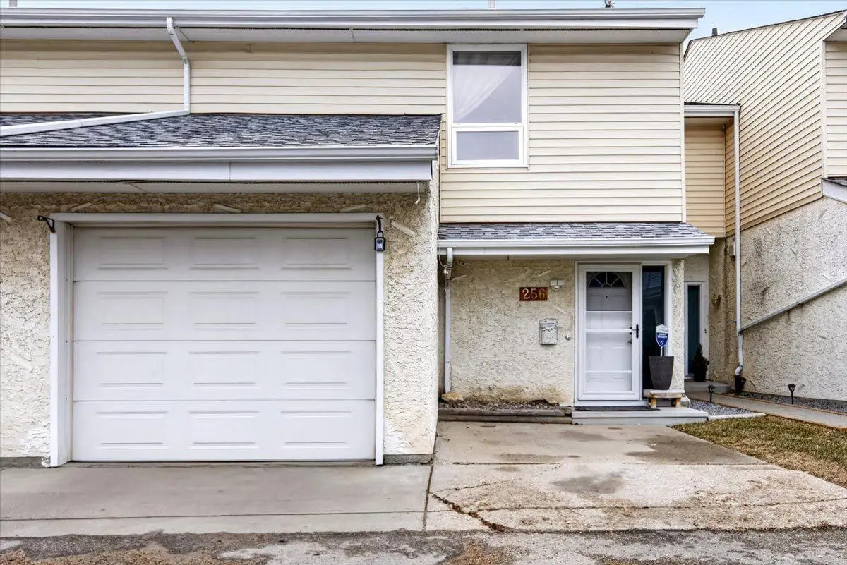 256 Callingwood PL NW, Edmonton, AB T5T 2C6