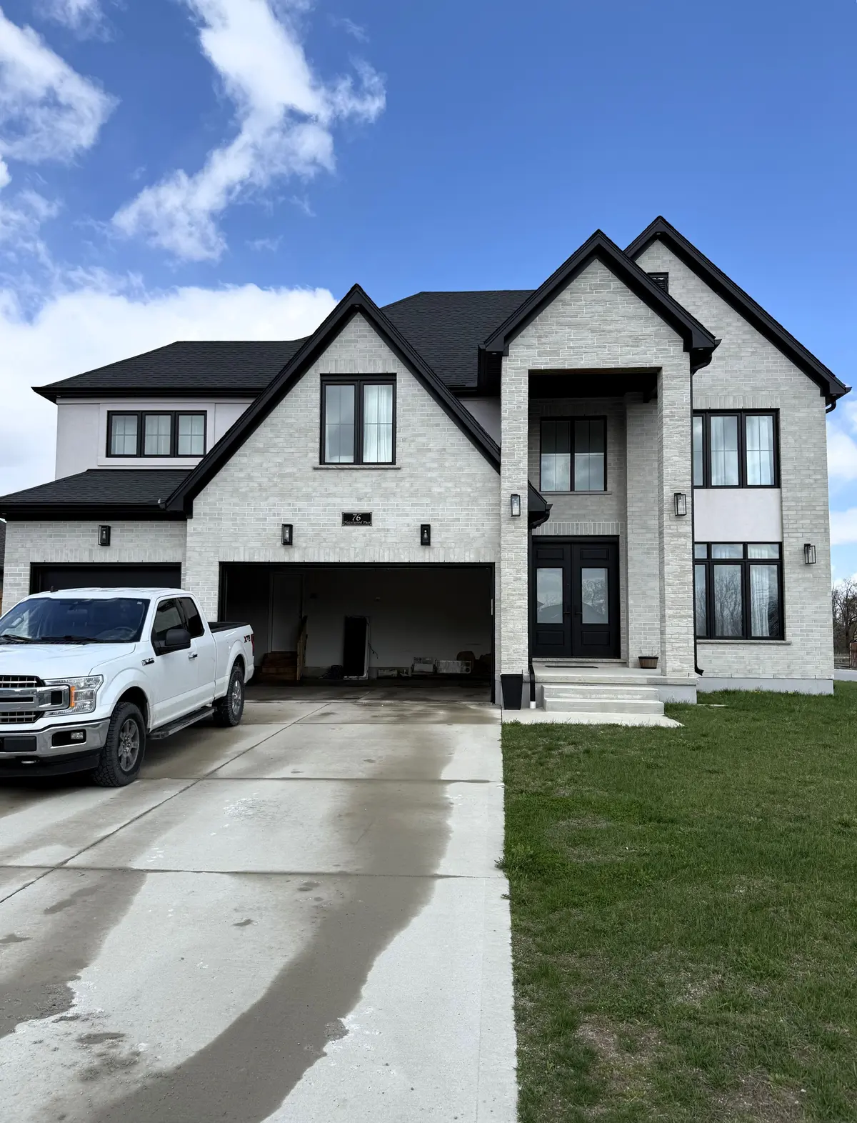 76 Hazelwood PASS, Thames Centre, ON N0L 1G5