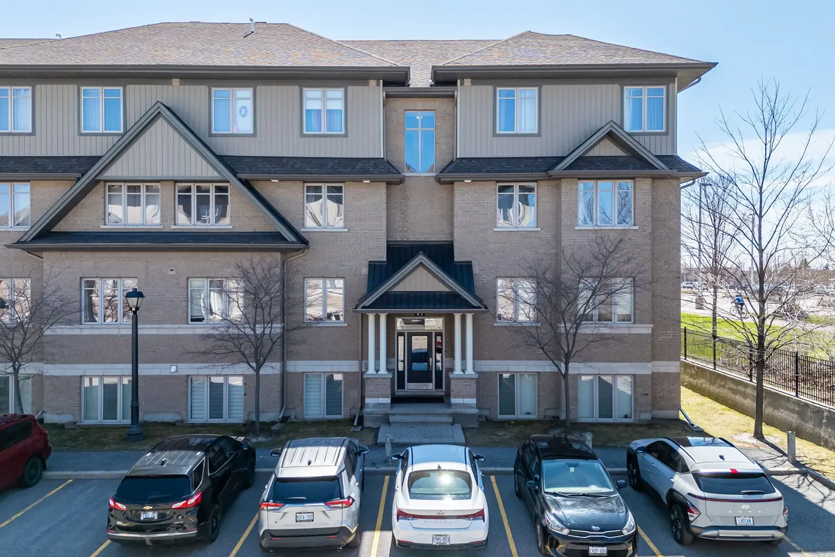67 Tipperary Private N/A #E, Barrhaven, ON K2J 2T3