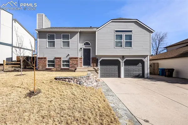 7885 Lindsey DR, Colorado Springs, CO 80920