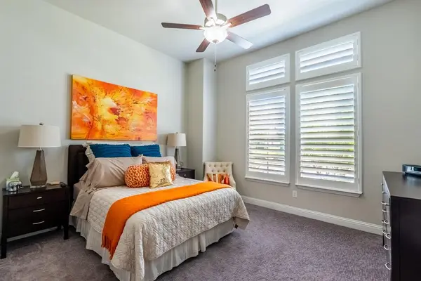 1806 Birds Fort Trail, Arlington, TX 76005