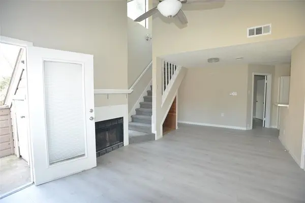 9835 Walnut Street #205, Dallas, TX 75243