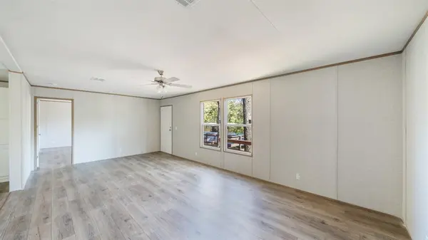 207 Woody Drive, Mabank, TX 75156