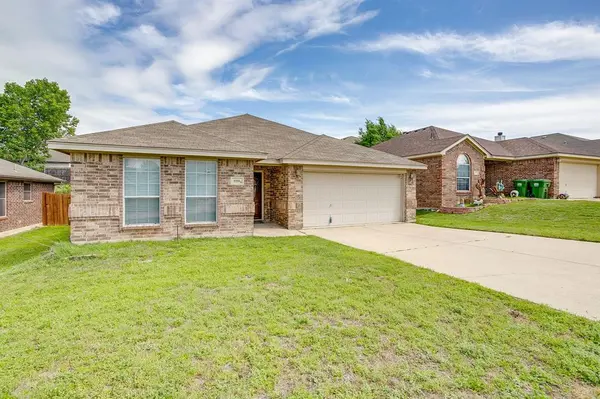 9316 Marilyn Court, White Settlement, TX 76108