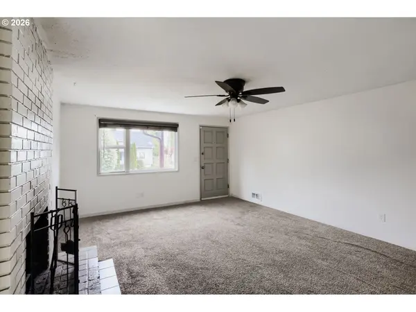 618 DIVISION ST, Oregon City, OR 97045