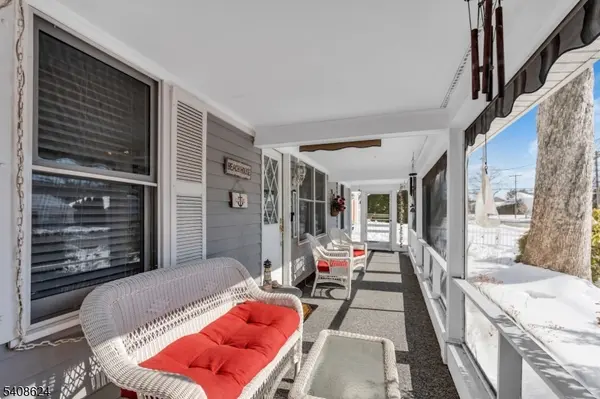 604 Monmouth Ave, Spring Lake Heights Boro, NJ 07762