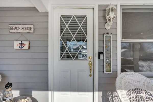 604 Monmouth Ave, Spring Lake Heights Boro, NJ 07762